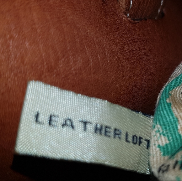 Durkee's Express- Shoulder Bucket Bag - Picture 12 of 15